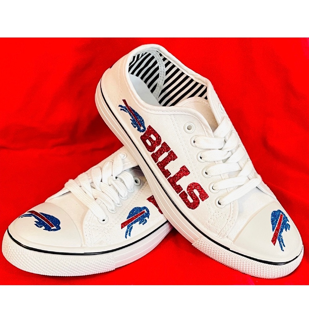 NWT Women’s Buffalo Bills Canvas Lace Up Sneakers, Assorted Sizes